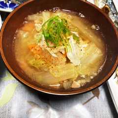 รูปของ サーモンのアラ汁　美味☆