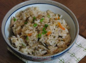 簡単すぎ！塩昆布＆シーチキン炊き込みご飯-レシピのメイン写真