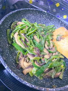 作り置きに!ピーマンと椎茸のマヨ醤油和え-レシピのメイン写真