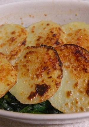 ほうれん草とじゃがミルクチーズ焼き-レシピのメイン写真