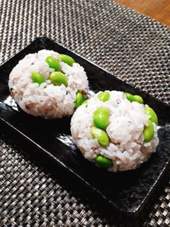 枝豆と雑穀米のおにぎり-レシピのメイン写真