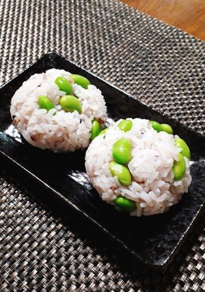 枝豆と雑穀米のおにぎり-レシピのメイン写真