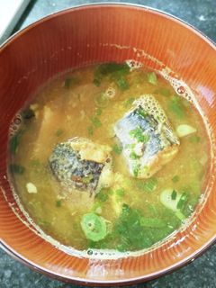 サバ缶でカレー風味ほっこり味噌汁-レシピのメイン写真
