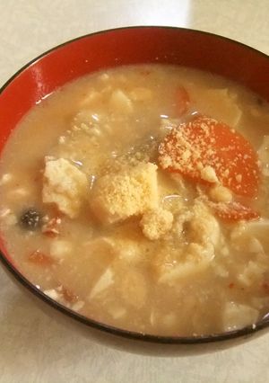 粉チーズ豚汁で♫ほっこり味噌汁-レシピのメイン写真