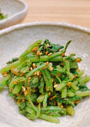 春菊と金胡麻の和え物-レシピのメイン写真