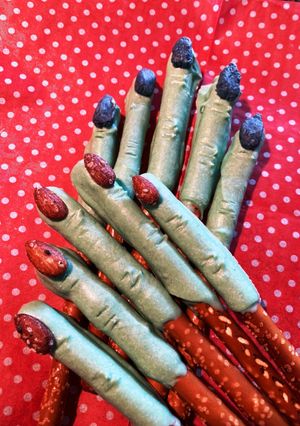 ハロウィンお菓子☆魔女の指プレッツェル♪-レシピのメイン写真