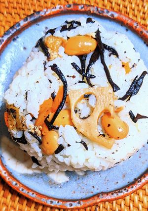 ひじきのおにぎり-レシピのメイン写真