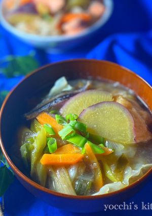 煮干し入り！ガツンと！出汁食べ味噌汁-レシピのメイン写真
