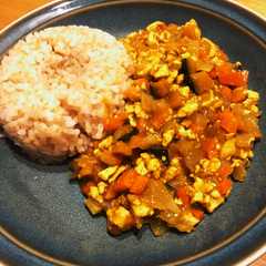 รูปของ ヴィーガン　ドライカレー