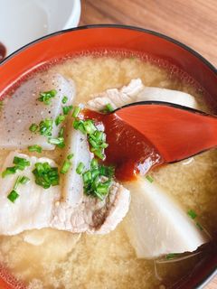 里芋豚バラ味噌汁with コチジャン-レシピのメイン写真