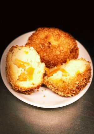 余ったポテトサラダでコロッケ-レシピのメイン写真