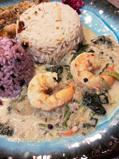 エビとほうれん草で白いスパイスカレー-レシピのメイン写真