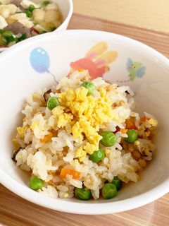 そぼろちらし寿司(こども園・保育園給食)-レシピのメイン写真