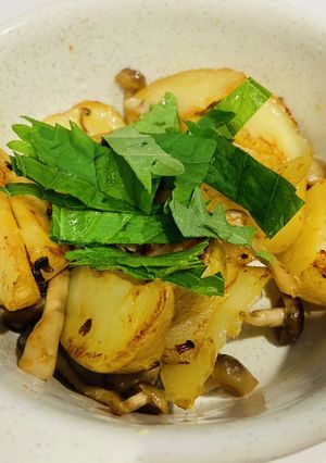 じゃがいもとしめじのめんつゆマヨ炒め-レシピのメイン写真