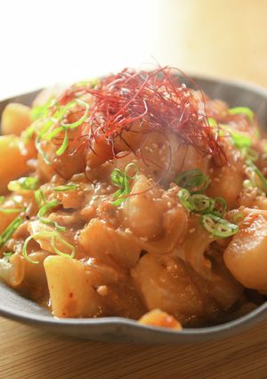 韓国風キムチチーズ肉じゃが-レシピのメイン写真