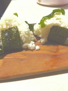 シンプル・わかめのナムルおにぎり♪-レシピのメイン写真