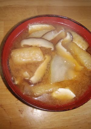我が家の簡単味噌汁・生姜の隠し味がミソ-レシピのメイン写真