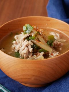 担々風。挽き肉ともやしのお味噌汁-レシピのメイン写真