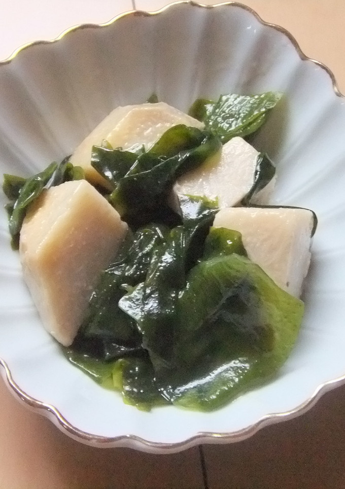 里芋とわかめのごま油炒め-レシピのメイン写真