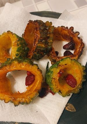 完熟ゴーヤの種ごとフライ-レシピのメイン写真
