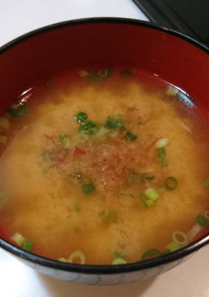 簡単！地味だけど美味♪かちゅー湯風味噌汁-レシピのメイン写真