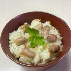 รูปของ ホクホクほんのり甘いピーナッツご飯