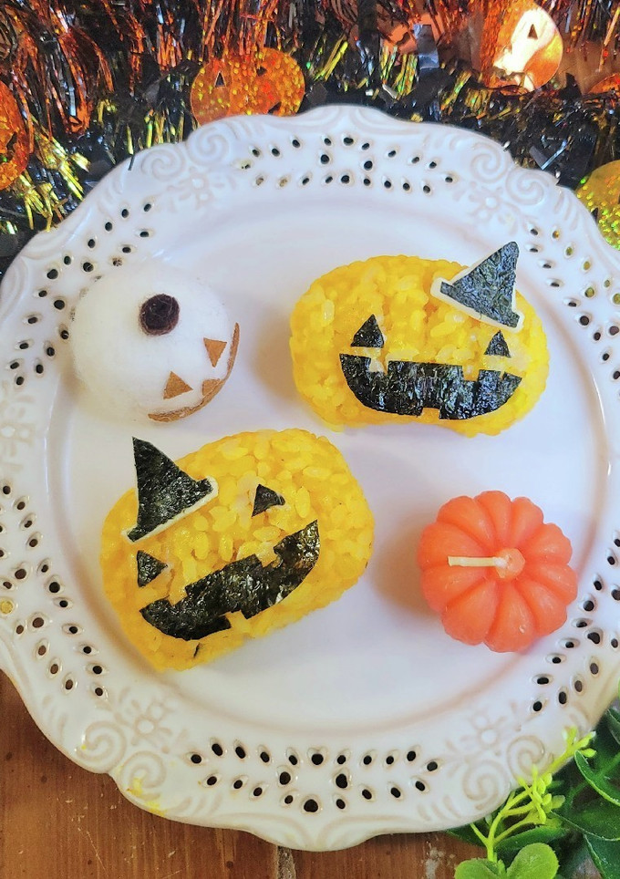 スープの素で簡単♪かぼちゃ風味おにぎり-レシピのメイン写真