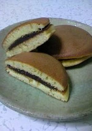ちょっとアレンジ♪生チョコinドラ焼き-レシピのメイン写真