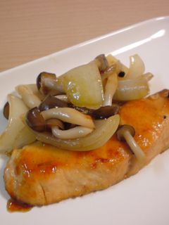 鮭の照り焼き & あま~い玉ねぎ添え-レシピのメイン写真