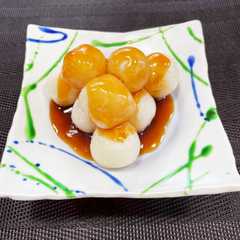 A picture of 米粉でモッチモチ！みたらし団子.