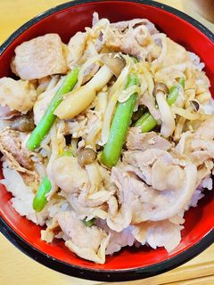 牛でも豚でも!もやしとしめじの甘辛炒め丼-レシピのメイン写真