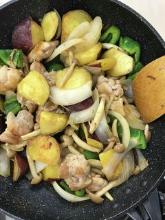 さつまいもと鶏肉の甘辛炒め-レシピのメイン写真