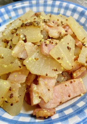 簡単☆大根とベーコンのジューシー炒め煮-レシピのメイン写真