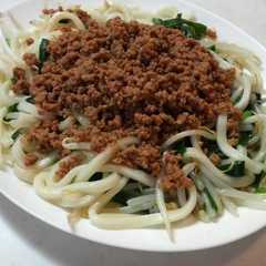 รูปของ コチュジャンがキいてるジャン！焼きうどん