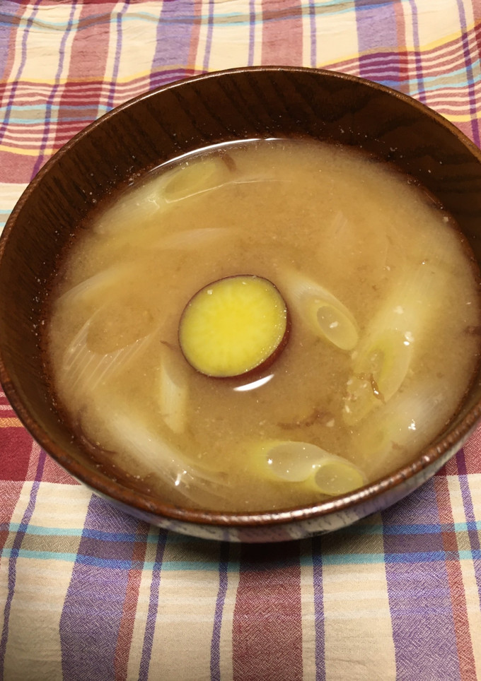 さつまいも•長ねぎ•ふのりのお味噌汁-レシピのメイン写真