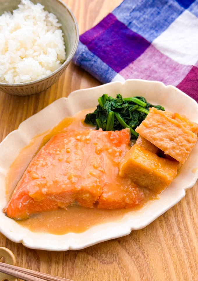 甘めの味付け♩鮭と厚揚げの味噌煮-レシピのメイン写真
