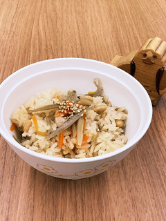 【大崎市】大豆入り鶏ごぼうごはん【給食】-レシピのメイン写真