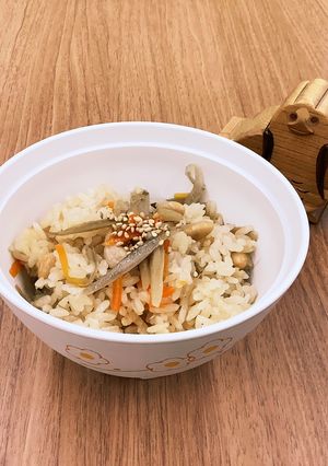 【大崎市】大豆入り鶏ごぼうごはん【給食】-レシピのメイン写真