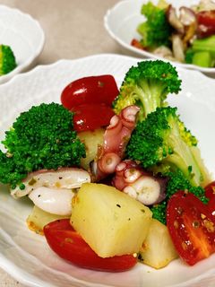 タコと温野菜のバジルソースサラダ-レシピのメイン写真