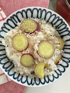 昆布出汁香るごまとさつまいもごはん-レシピのメイン写真