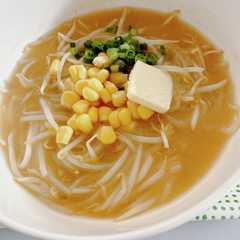 รูปของ もやしで味噌ラーメン風