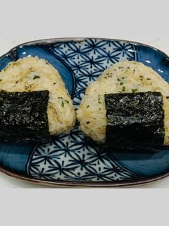 ♡大葉とゆかりのじゃこおにぎり♡-レシピのメイン写真