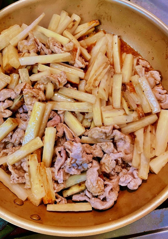 山芋と豚肉の炒めたの-レシピのメイン写真
