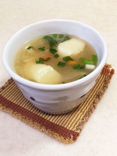 玉ねぎとえのきだけとお麩の味噌汁-レシピのメイン写真