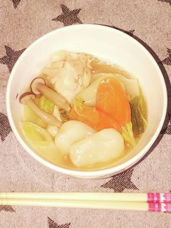お鍋に米粉のすいとん-レシピのメイン写真