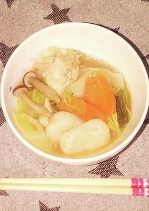 お鍋に米粉のすいとん-レシピのメイン写真