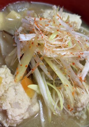 生姜でポカポカ♪れんこん鶏団子味噌汁-レシピのメイン写真