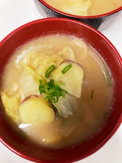 秋です〜さつまいもと白菜のお味噌汁〜♪-レシピのメイン写真