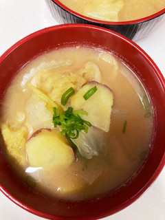 秋です〜さつまいもと白菜のお味噌汁〜♪-レシピのメイン写真
