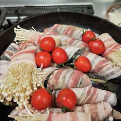 รูปของ ナスとエノキの肉巻き